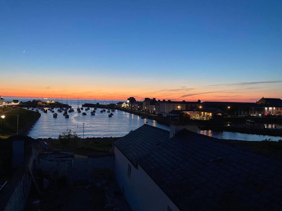 Aberaeron Island House - Panoramic Harbour Views 빌라 외부 사진
